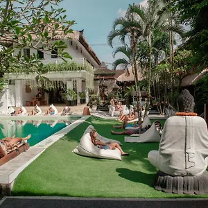 Puri Garden & Ubud